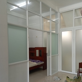 Vách Ngăn Nhôm Kính Cửa Lùa